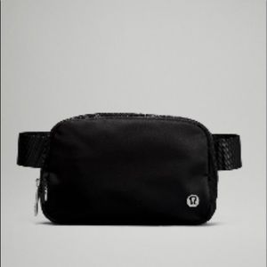 NWT Lululemon Everywhere Belt Bag